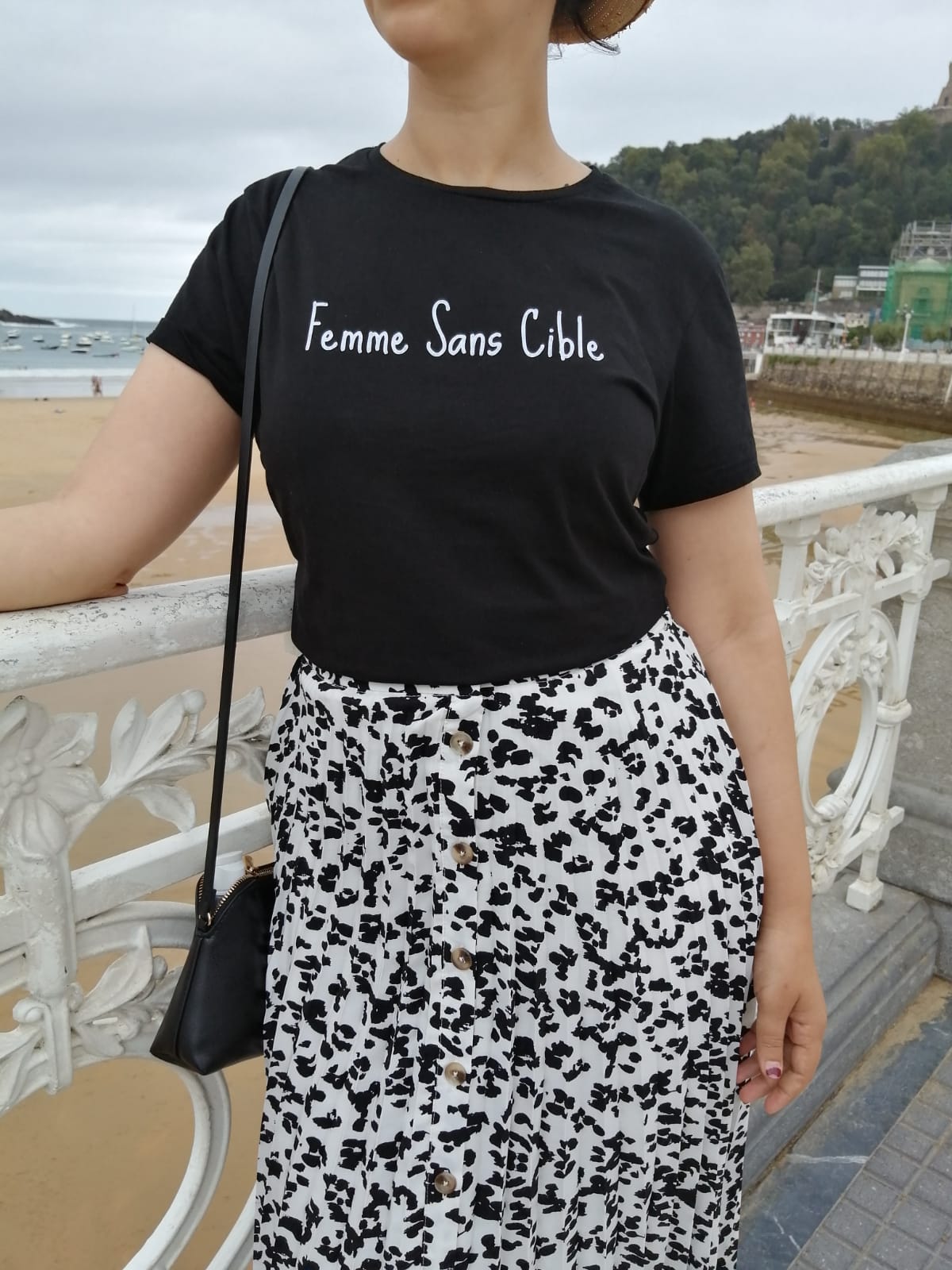 TEE-SHIRT FEMME SANS CIBLE